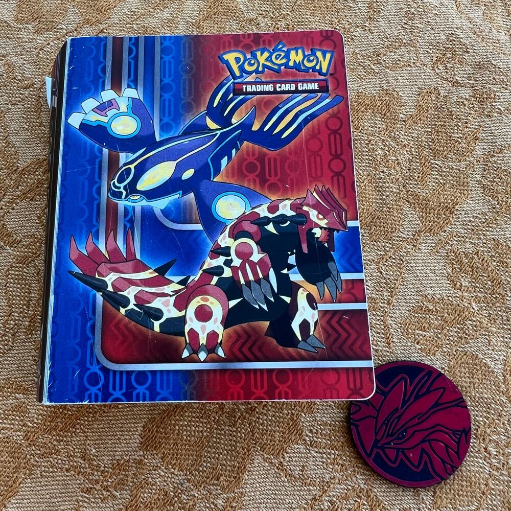 Pokémon Card Holder and Coin: 2014
